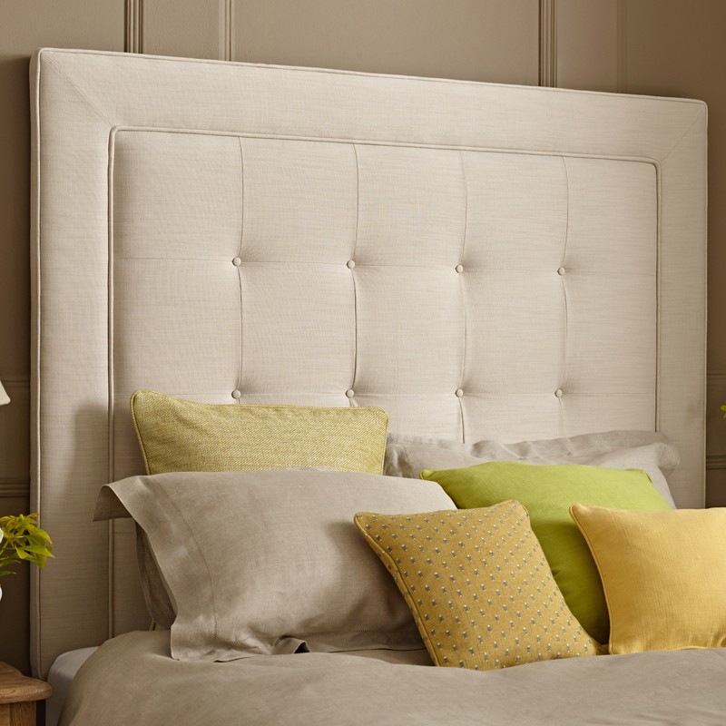 Buttoned & Panelled Centre
